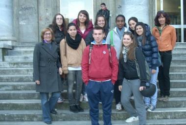 Avis nelle scuole, insieme per la solidarietà
