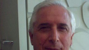 Carlo Paoli, presidente della Banca di Credito Cooperativo di Fornacette a destra l’inaugurazione a Calcinaia