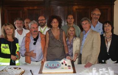 A sinistra il direttore Alessandro Querci, sopra il personale del 118 