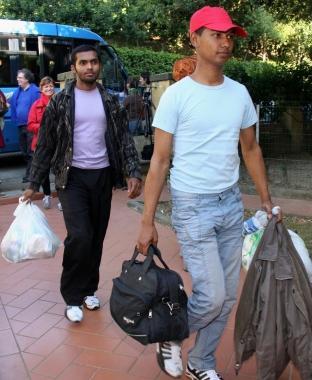 L’arrivo dei richiedenti asilo a Cerreto Vi sono anche due donne e una bimba