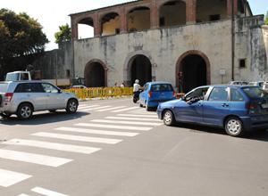 Lavori più lunghi a porta Santa Maria, commercianti in rivolta