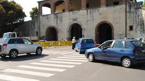 Lavori più lunghi a porta Santa Maria, commercianti in rivolta