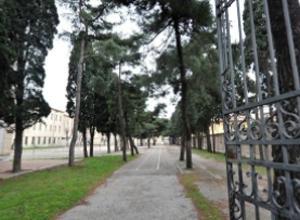 Parcheggio sotterraneo nel parco, il Comune fa retromarcia