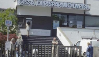 Rapinata da due banditi disarmati una banca a Pontasserchio