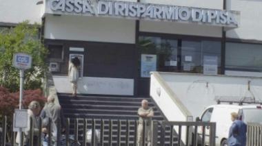 Rapinata da due banditi disarmati una banca a Pontasserchio