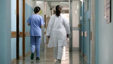 Polemica sulle mansioni di infermieri e operatori socio-sanitari 