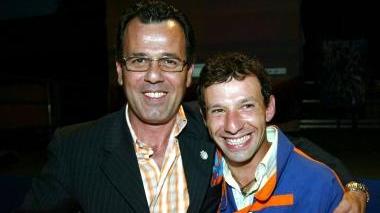 Il presidente di San Pierino Giuseppe Radice con il fantino Salasso dopo il trionfo del 2007