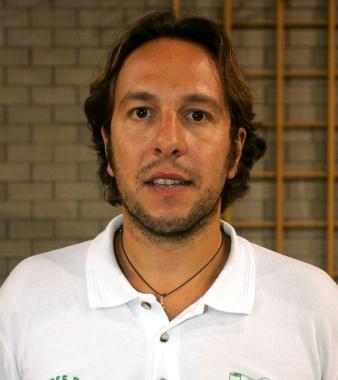 A sinistra Maurizio Traversi coach della Cerretese 