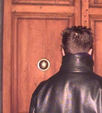Anziani: attenzione a chi bussa 