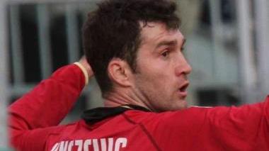 <b>PRESENTE. </b>Knezevic migliora e dovrebbe farcela a destra: un tiro di Dionisi nel match di andata
