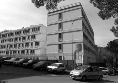 <strong>LA DIREZIONE.</strong> La sede amministrativa dell’azienda sanitaria in via Don Minzoni a Carrara