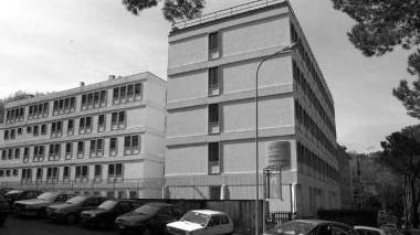 <strong>LA DIREZIONE.</strong> La sede amministrativa dell’azienda sanitaria in via Don Minzoni a Carrara