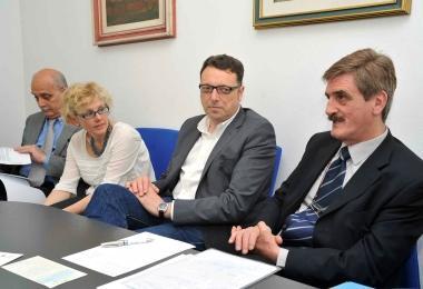 A destra, Elio Pacini alla presentazione del Mercatac 