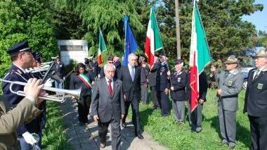 Omaggio alle vittime dei nazisti
