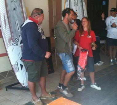 <b>PREMIO.</b> La piccola Alessia Fulceri (a destra) 