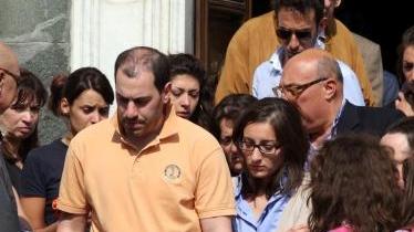 I genitori Alberto e Francesca all’uscita della Collegiata