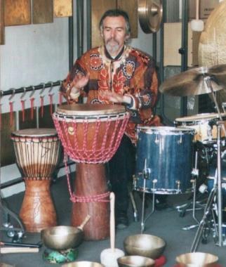Claudio Fontanelli alle percussioni     
