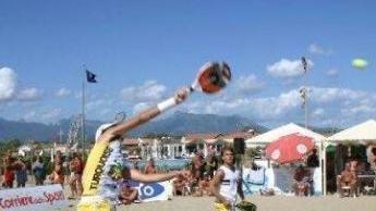 <b>BEACH TENNIS.</b>Una gara