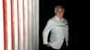 A sinistra l’autore dell’opera Daniel Buren