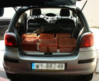 Una delle due auto fermate al casello di Prato Ovest  