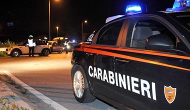 Rissa con calci, pugni e colli di bottiglia rotti: quattro arresti