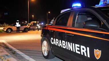 Rissa con calci, pugni e colli di bottiglia rotti: quattro arresti