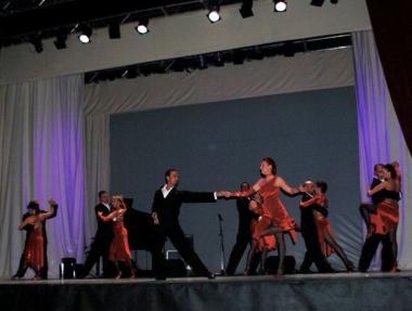 <b>TANGO </b>da favola Le coppie della compagnia Tangoliardos sul palco fiorentino     