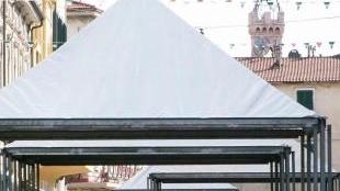 Stand in allestimento nel centro per Quanto Basta