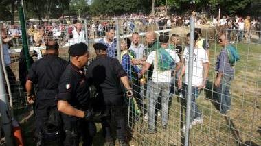Il momento in cui Andrea Farris si scaglia contro il mossiere Masala e il suo assistente Poeta