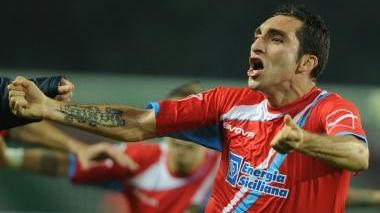 La gioia di Francesco Lodi dopo il gol segnato con la maglia del Catania negli ultimi minuti della sfida in casa della Juventus Nell’occasione l’ex azzurro firmo il definitivo 2-2 con una splendida punizione dal limite