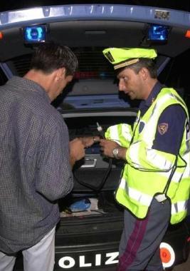 Al volante ubriaco: newyorchese perde la patente Oggi controlli in città