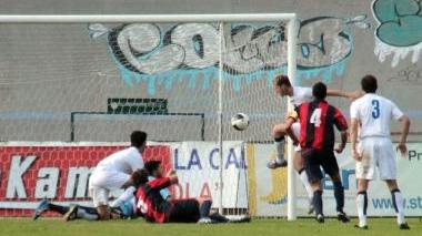 Il gol di Lamma che ha permesso al Prato di iniziare la rimonta quando gli abruzzesi stavano vincendo per 2 a 0