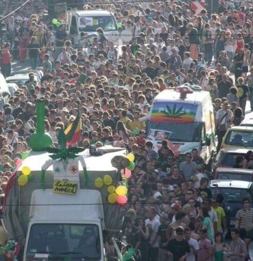 Il corteo antiproibizionista 