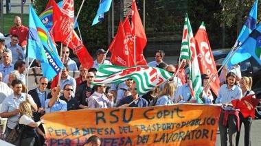La manifestazione dei lavoratori Copit del 17 maggio scorso