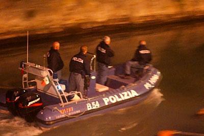 Retata nei vicoli del centro, otto persone fermate