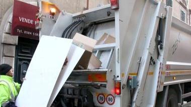 <b>RIFIUTI.</b> Un mezzo Ersu