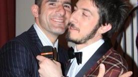 <b>LUCARELLI STORY.</b> Insieme allo showman Paolino Ruffini al Goldoni e mentre autografa la maglia di un baby tifoso