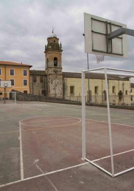 «Mercatino extracomunitari alla Rocca»