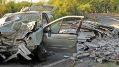 Quel che resta dell’auto dopo il tragico incidente