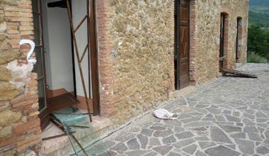 Vandali devastano nella notte azienda agricola