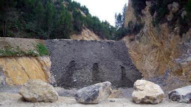 Cava sequestrata, cantieri edili fermi