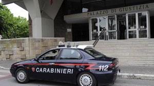 La compagna lo denuncia per abusi sessuali, arrestato