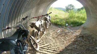 Trovati sotto un ponte tre motorini rubati