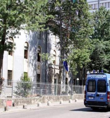 La questura di Massa: una donna ha denunciato il compagno 