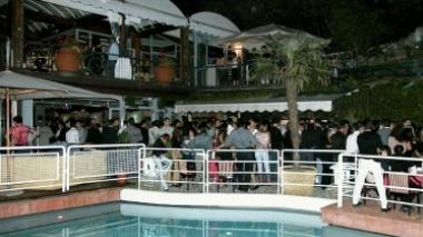 La piscina del Lidò: stasera si inaugura la stagione estiva del locale
