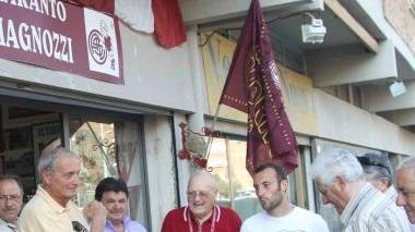 <b>PREMIO. </b> Andrea Luci premiato ieri dai tifosi del club Mario Magnozzi