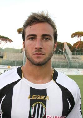 <b>KO/1.</b> Davide Bertolucci       