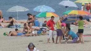 Bagnanti sulla spiaggia di Marina di Vecchiano