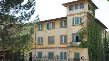 <b>VECCHIA GLORIA.</b> L’hotel Franceschi come si presenta oggi in via XX settembre