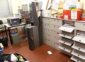 Raid vandalico in una scuola a Capezzano, saltano le lezioni per 400 alunni